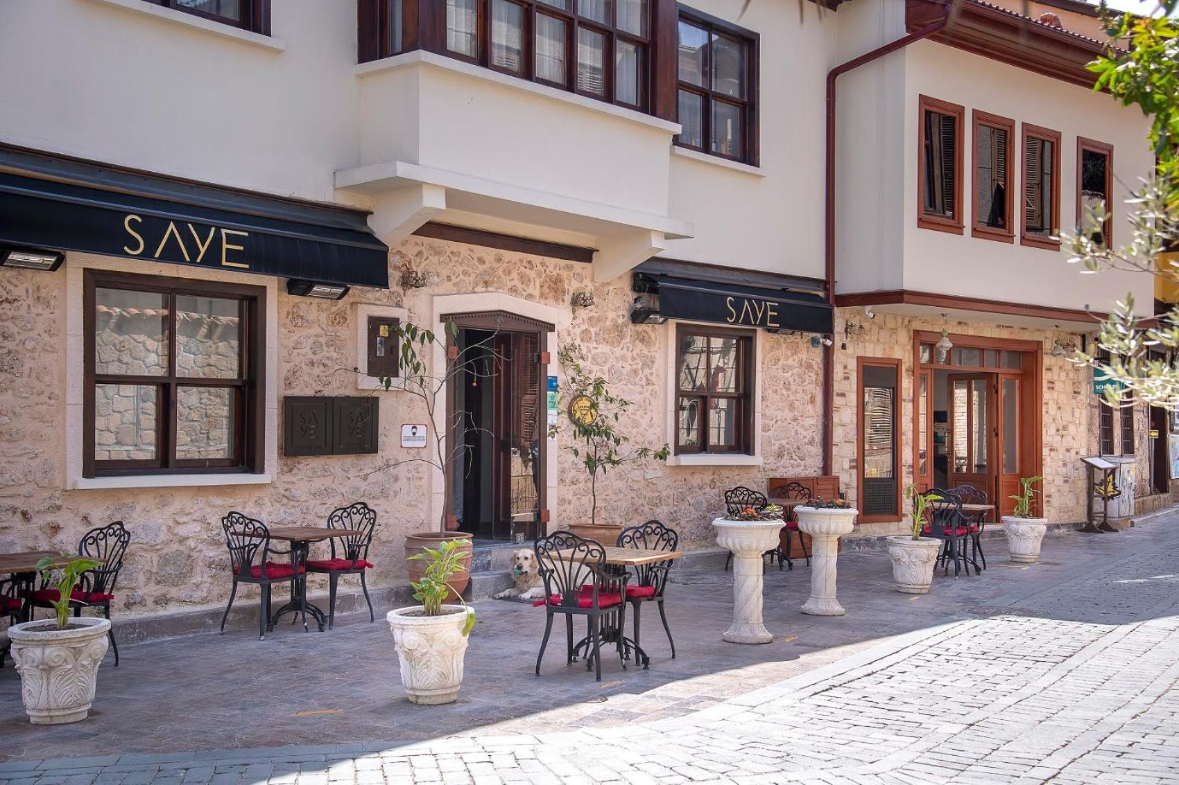 Saye House Apartment