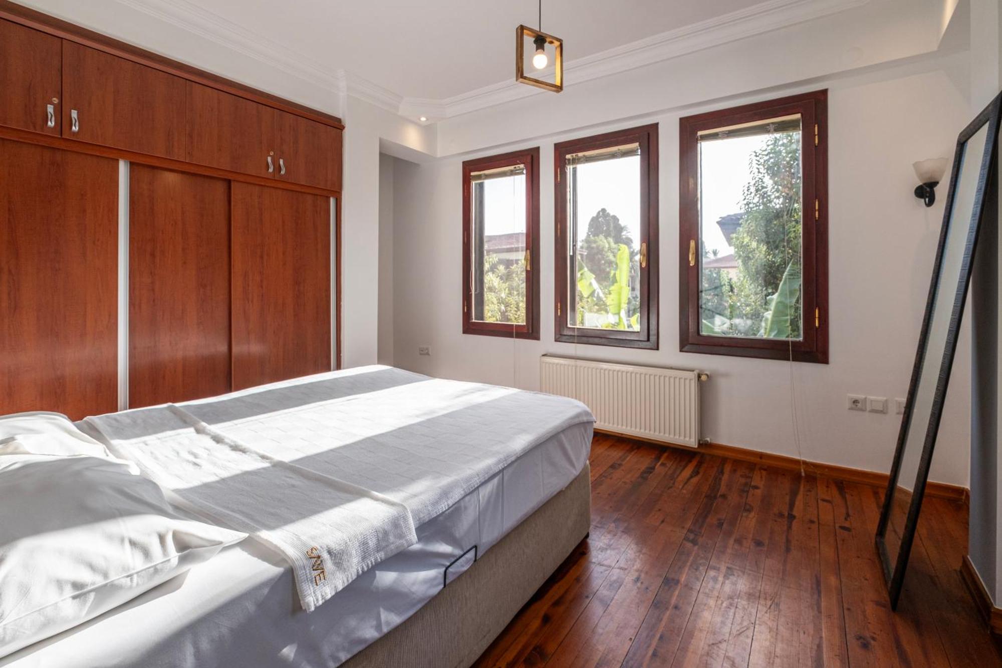 Saye House Apartment